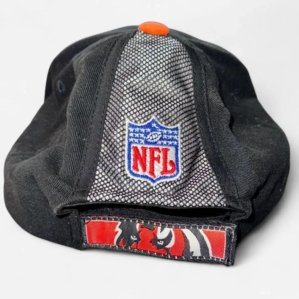 Vintage 90s NFL Cincinnati Bengals Adjustable Hat with Embroidered Tiger Logo